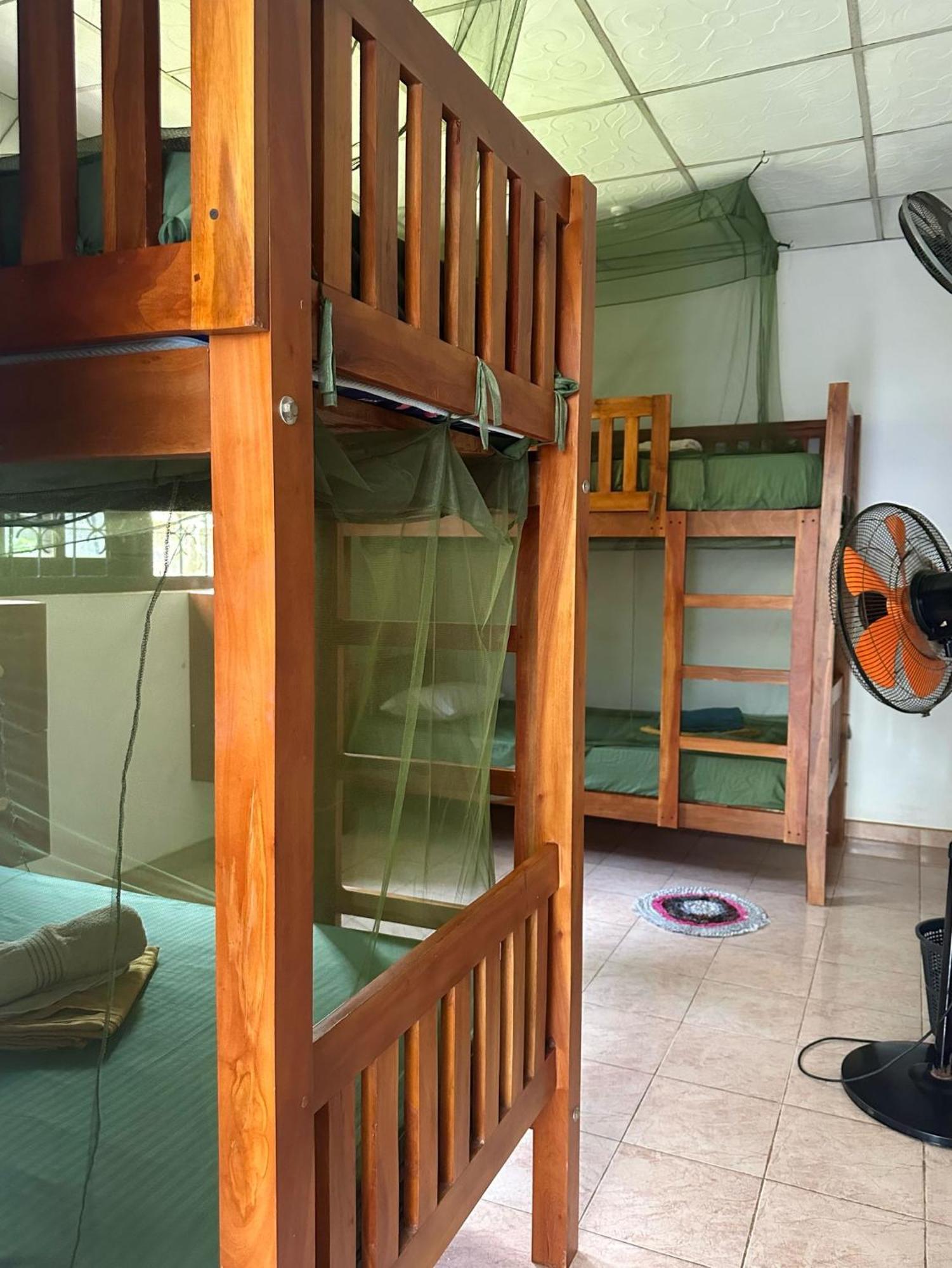 Coco Mango Hostel Диквела Екстериор снимка