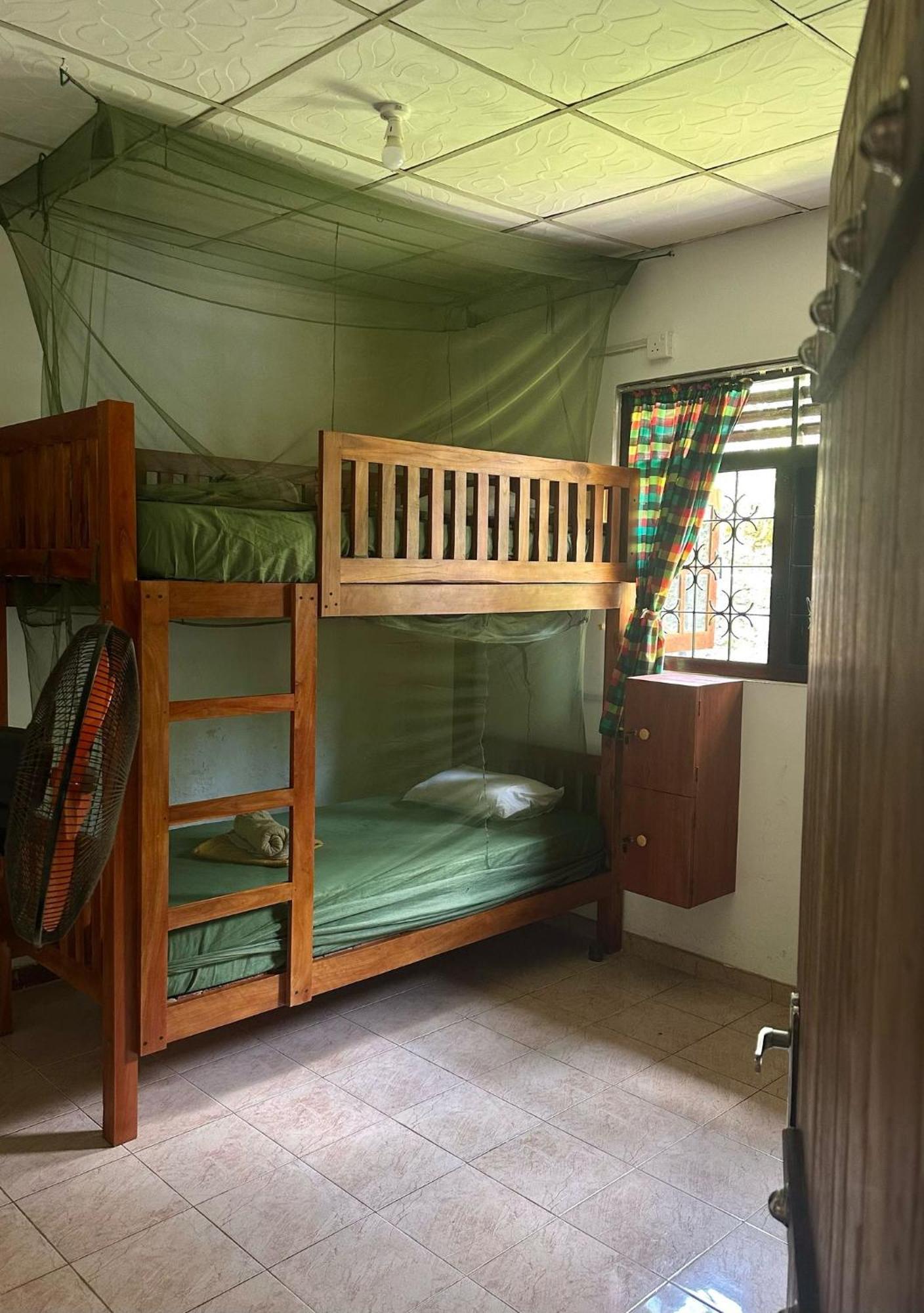 Coco Mango Hostel Диквела Екстериор снимка